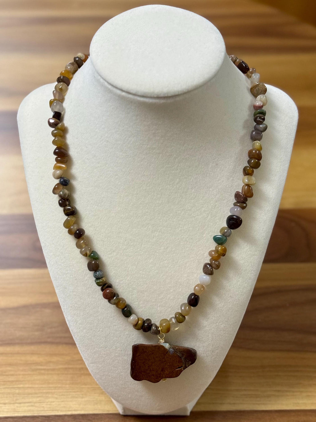 Handmade Jasper Beaded Necklace: Earthy Tones Agate Pendant. See description for details.